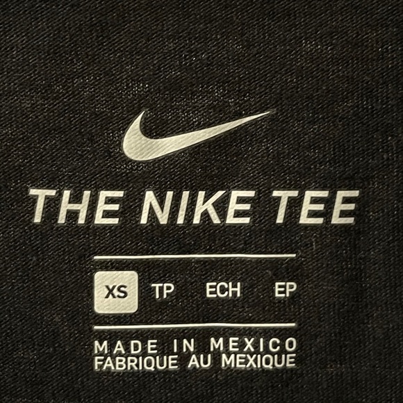 COPY - Nike nyc tshirt - Picture 6 of 7